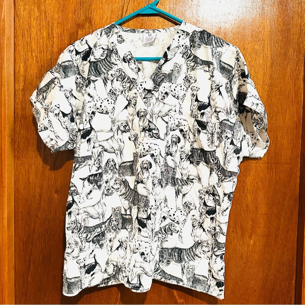 Womens Medium Scrubs Shirt Black And White Top Dogs Breeds Vet Tech Fun
